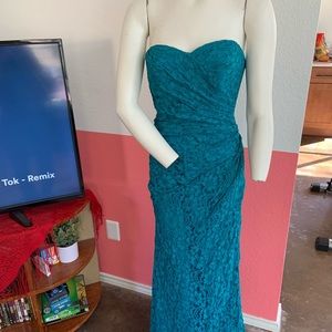 David’s Bridal Teal lace mermaid sleeveless dress (size US 6)
